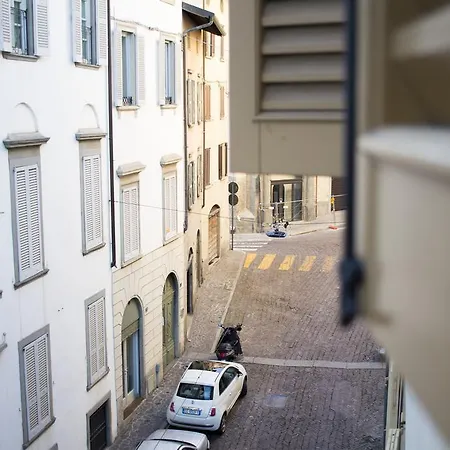 Prázdninový dům Accademia Carrara 3 *